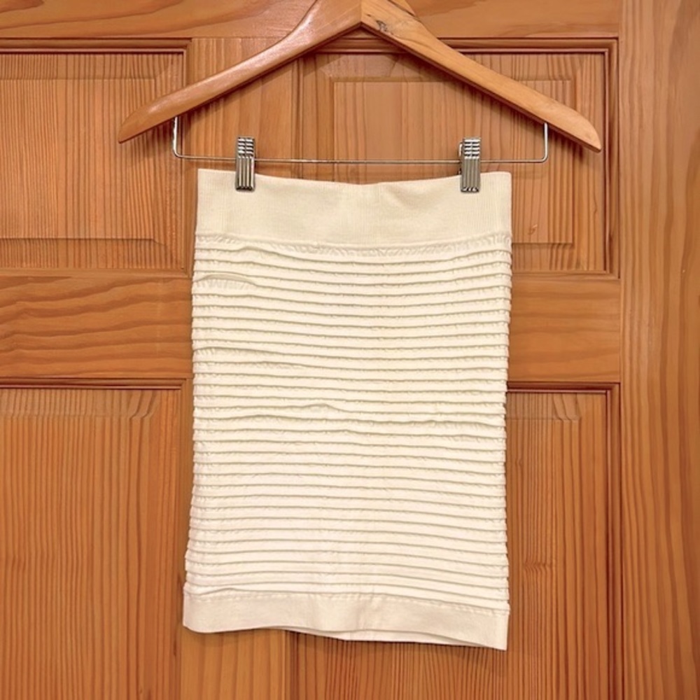 BCBGeneration White Ribbed Tube Top